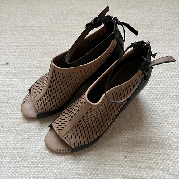 Anthropologie Schuler & Sons Perforated Peep Toe Wedge Sandal size 7 - Picture 2 of 9